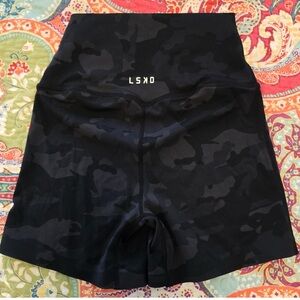 LSKD Women's Black Camo Shorts
